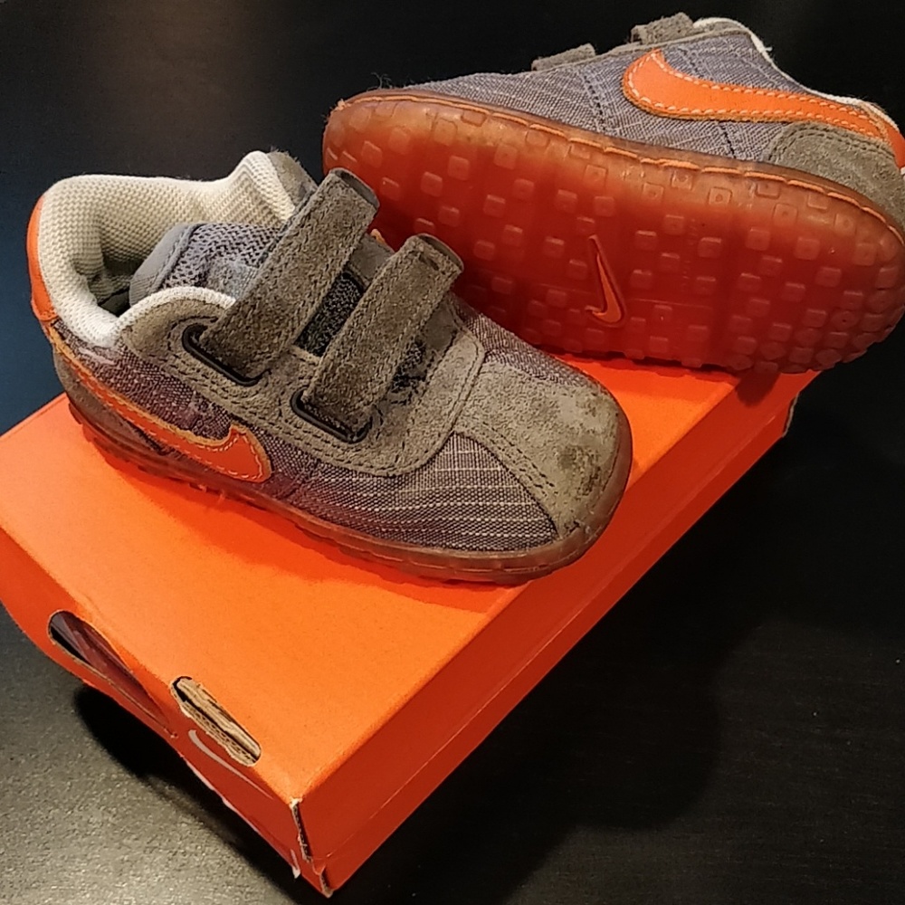 Nike 4c Toddler boys tennis shoes